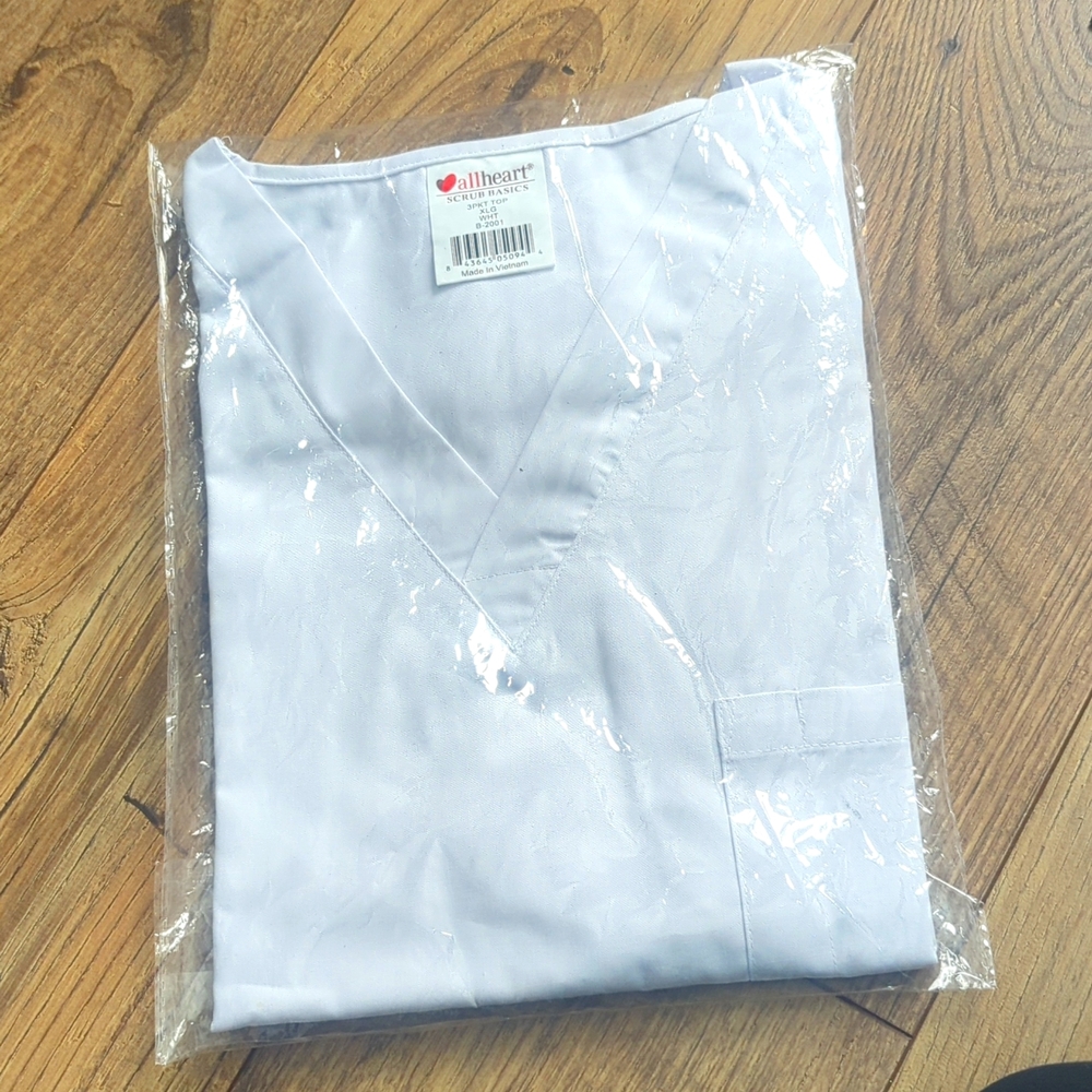 White 3 pocket XL scrub top